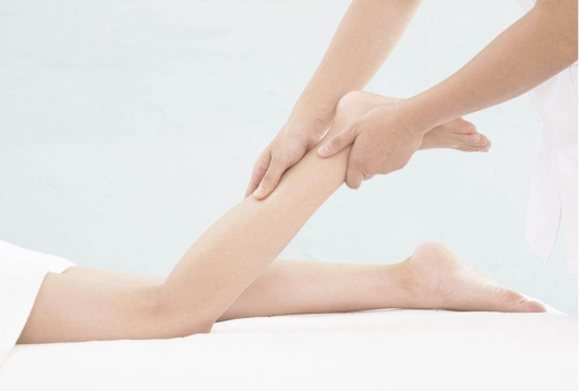 文/读莫言长篇小说《丰乳肥臀》，一部沉重而悲伤的百年中国史