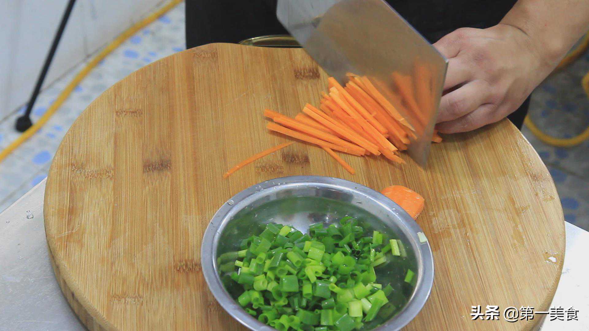 台综折磨艺人的手段又上了新高度，更精彩的是综艺后面的八卦网