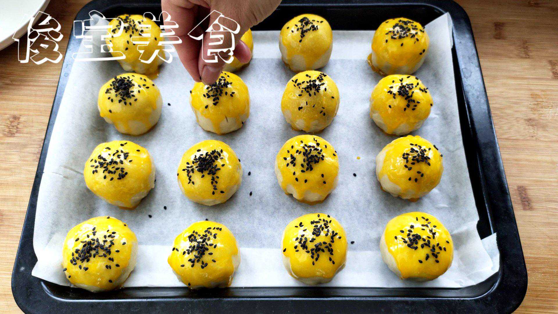 金晨《萌妃驾到》狂避宠 晒桃花妆粉扑扑