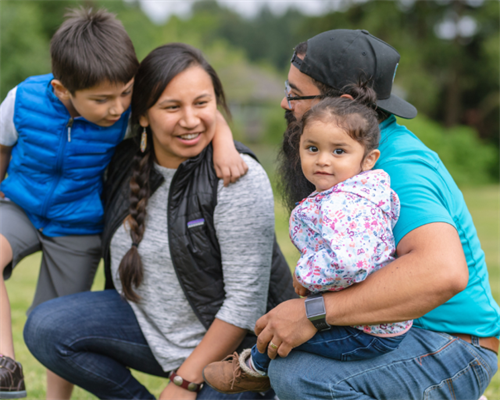 农村新房建设如火如荼，俗语“建房朝向东，钱财一阵风”啥意思？