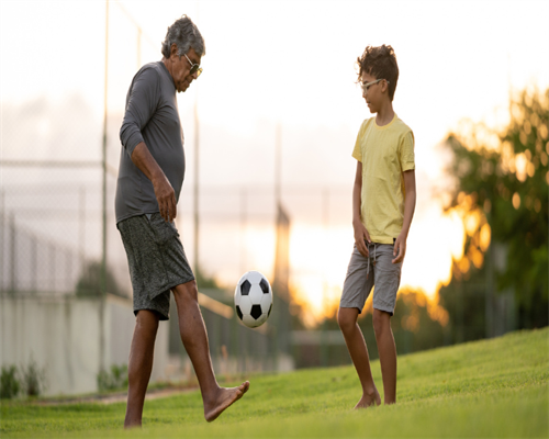 五分钟教你学看八字案例153集：明年能够逐步好转，经济会有改善